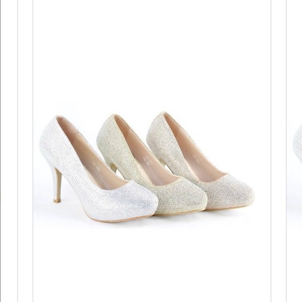 Women’s shoes only in silver